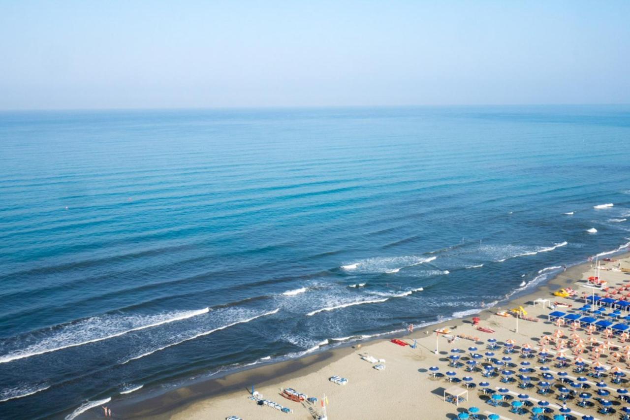 Apartamento Libeccio Lido di Camaiore Exterior foto